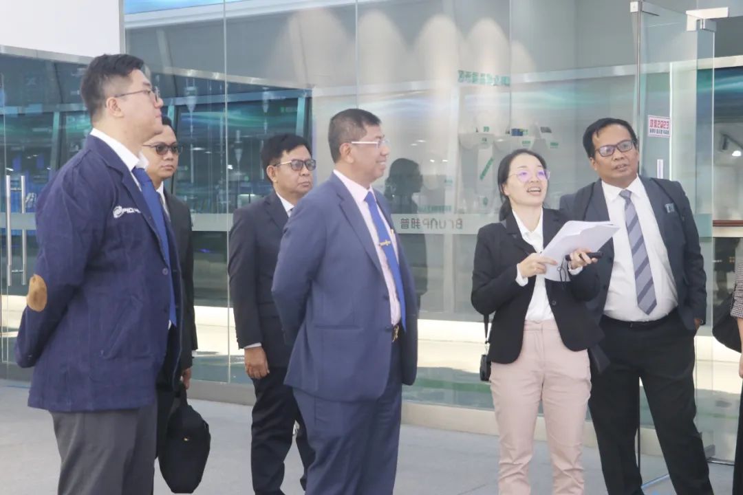 20231208-4-印尼工業(yè)部、莫羅瓦利金屬工業(yè)理工學(xué)院、佛山職業(yè)技術(shù)學(xué)院蒞臨邦普循環(huán)交流訪(fǎng)問(wèn).jpg